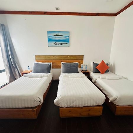 Pelican Beach остров Маафуши Екстериор снимка